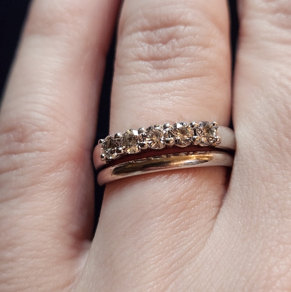 Wedding / Anniversary Ring Set - Picture 4 of 16